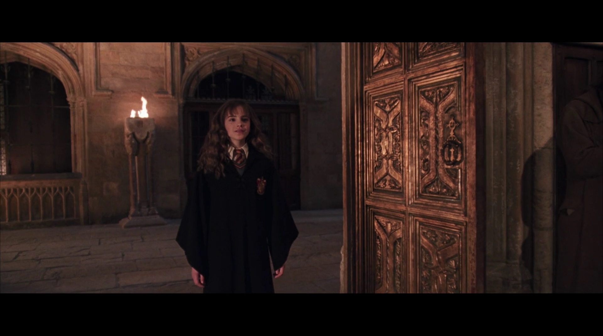 EmmaWatsonFan-dot-nl_HarryPotter-ReturnToHogwarts1690.jpg EmmaWatsonFan-dot-nl_HarryPotter-ReturnToHogwarts1690.jpg