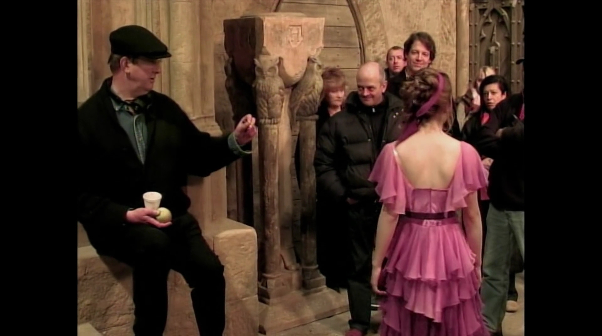 EmmaWatsonFan-dot-nl_HarryPotter-ReturnToHogwarts2894.jpg