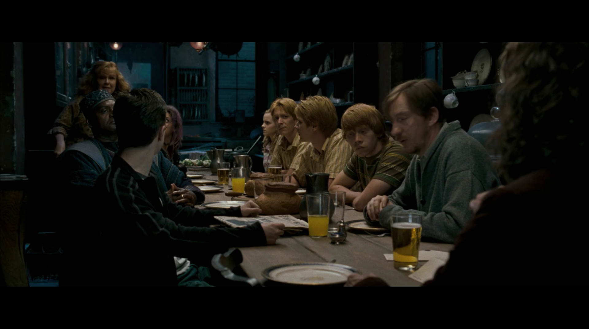 EmmaWatsonFan-dot-nl_HarryPotter-ReturnToHogwarts3678.jpg EmmaWatsonFan-dot-nl_HarryPotter-ReturnToHogwarts3678.jpg