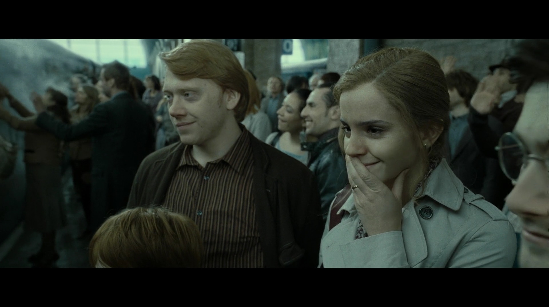 EmmaWatsonFan-dot-nl_HarryPotter-ReturnToHogwarts4811.jpg EmmaWatsonFan-dot-nl_HarryPotter-ReturnToHogwarts4811.jpg