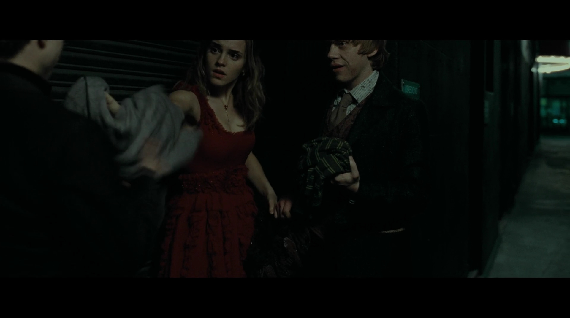 EmmaWatsonFan-dot-nl_HarryPotter-ReturnToHogwarts4901.jpg EmmaWatsonFan-dot-nl_HarryPotter-ReturnToHogwarts4901.jpg