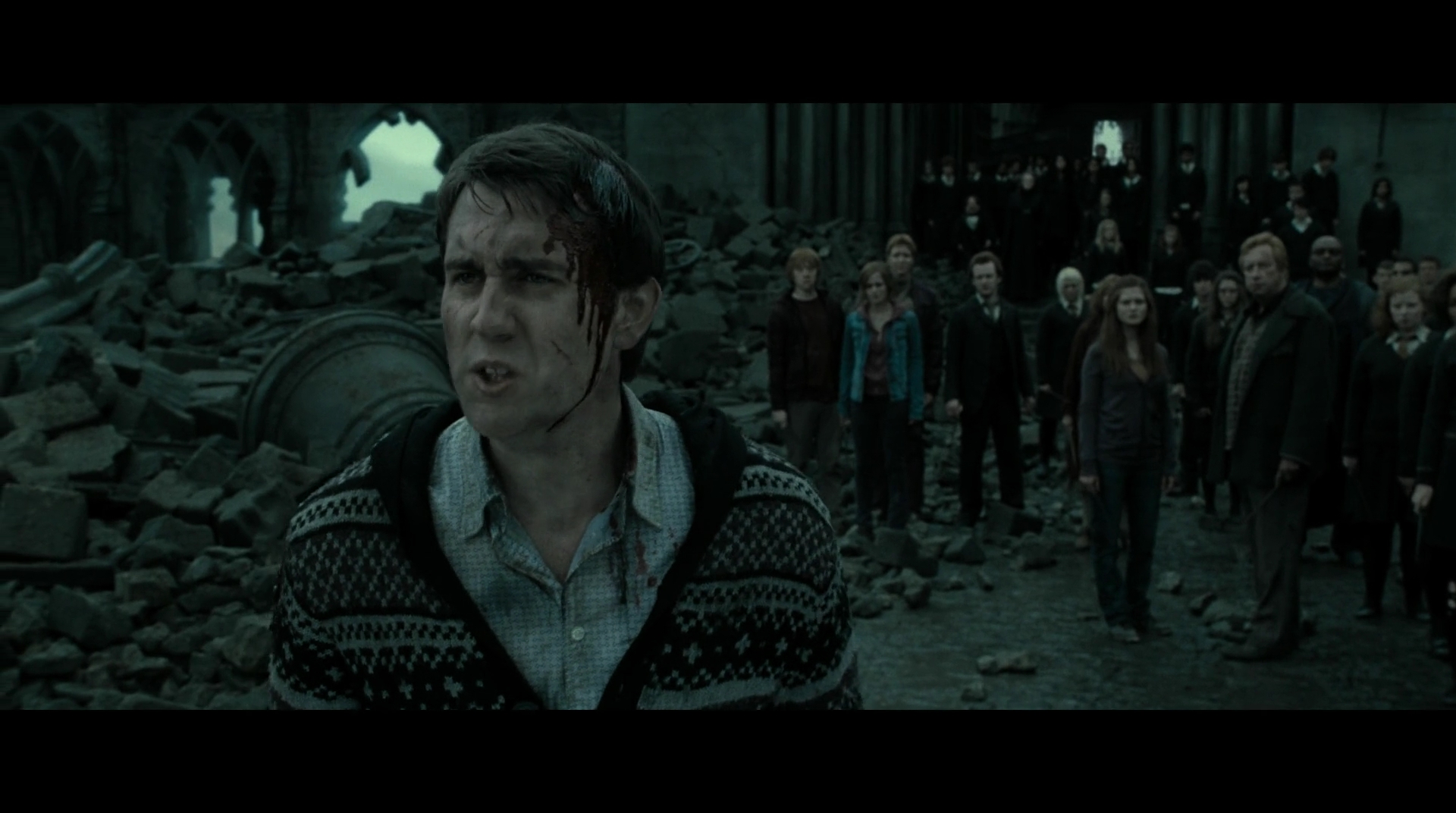 EmmaWatsonFan-dot-nl_HarryPotter-ReturnToHogwarts5382.jpg