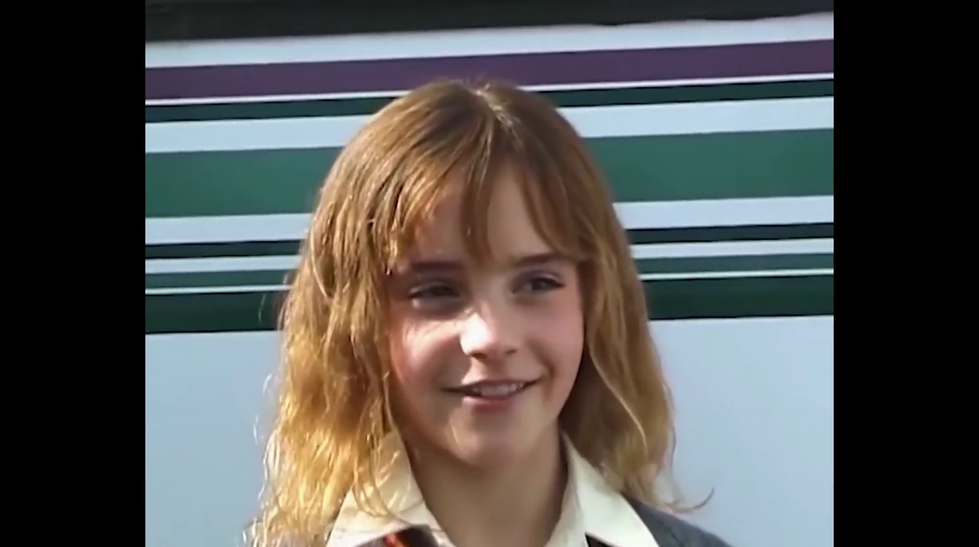 EmmaWatsonFan-dot-nl_HarryPotter-ReturnToHogwarts5538.jpg EmmaWatsonFan-dot-nl_HarryPotter-ReturnToHogwarts5538.jpg